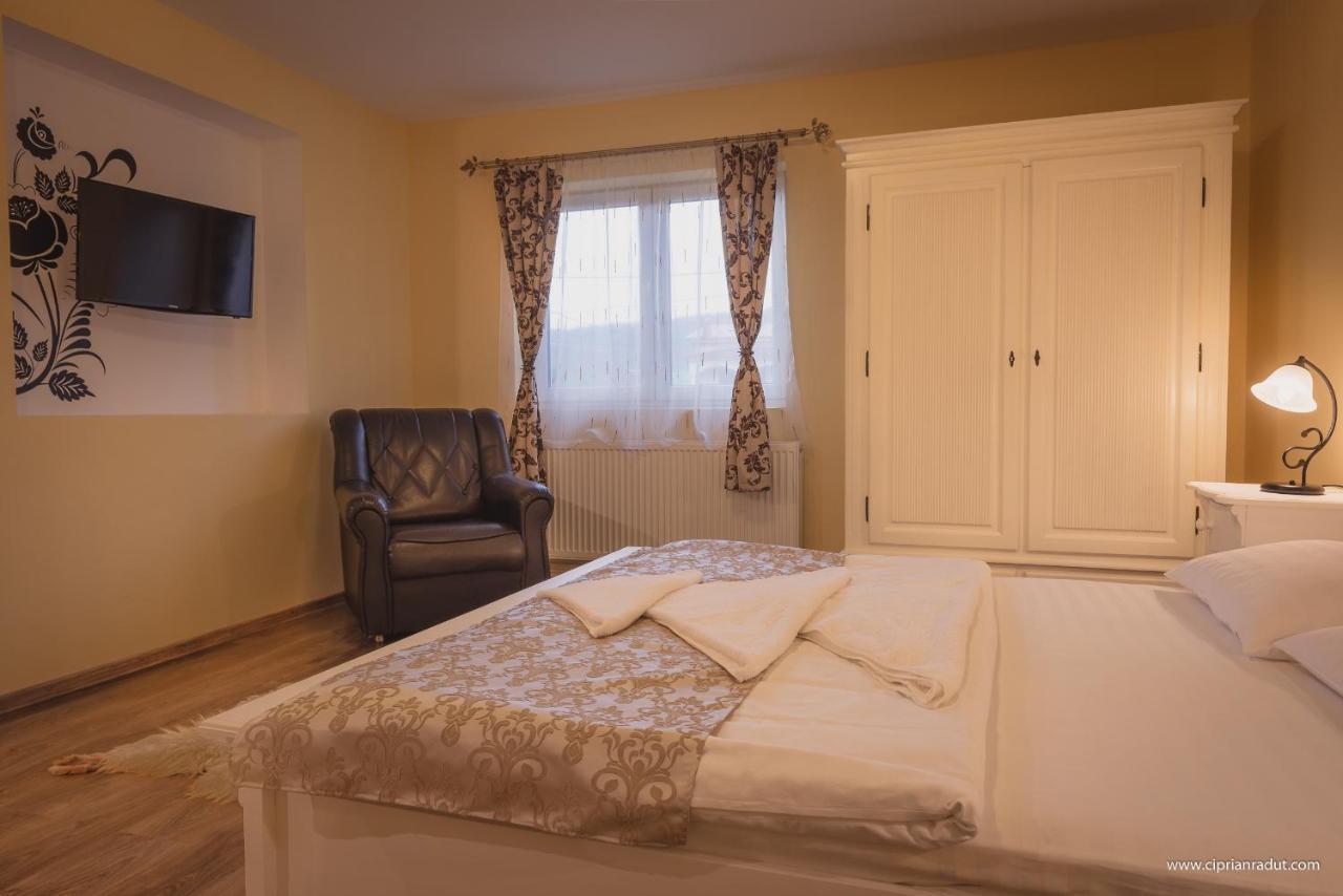 Casa Sasului Hotel Базна Екстериор снимка